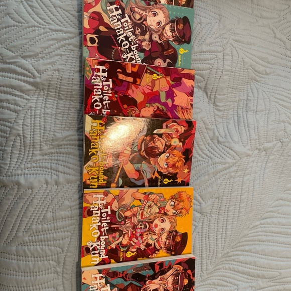 Toilet-bound Hanako-kun Manga Volumes 1-6 English edition - Picture 2 of 8